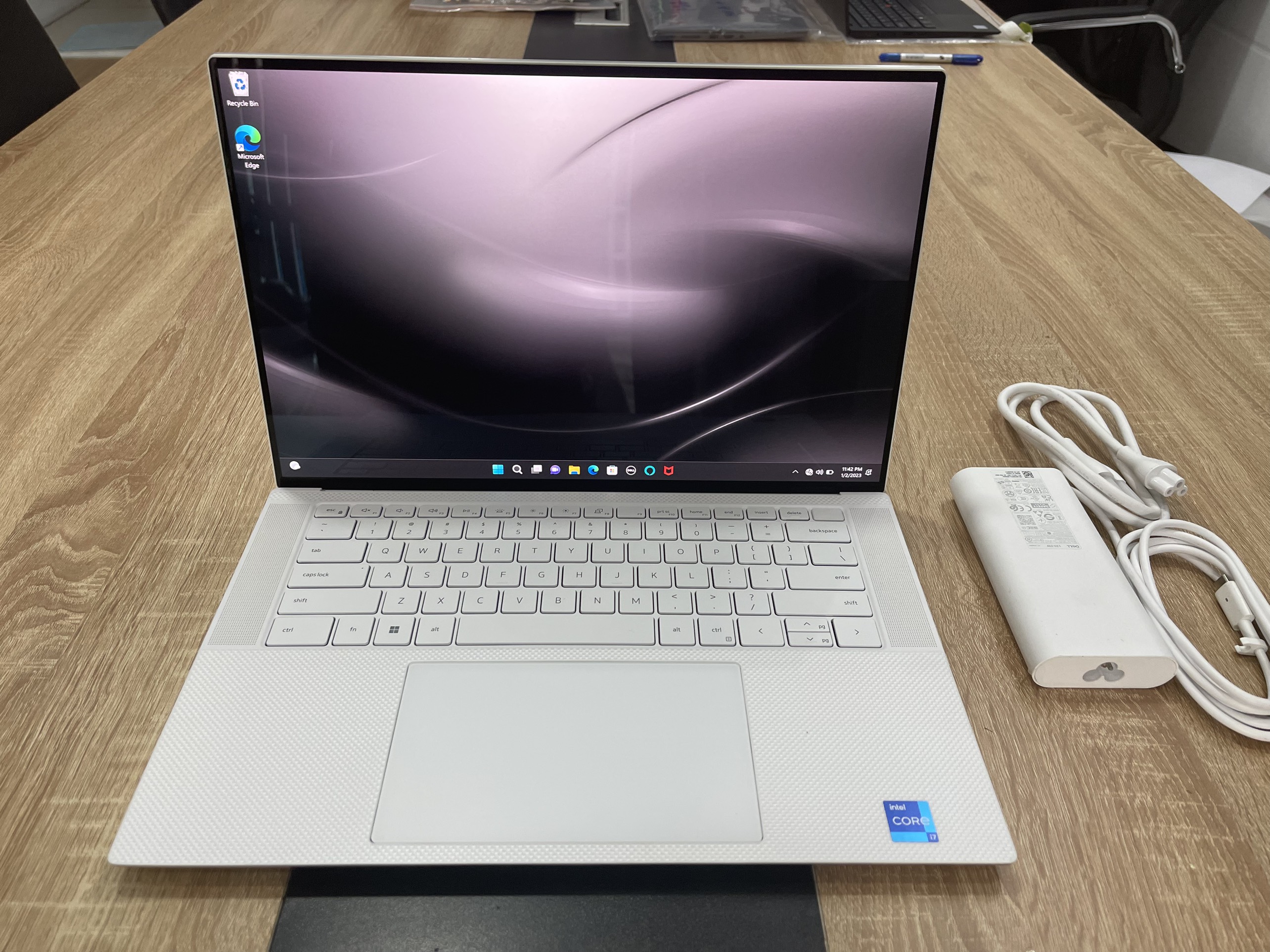 Dell XPS 15 9510 (Trắng) i7 11800H, Cũ Đẹp, Giá Tốt