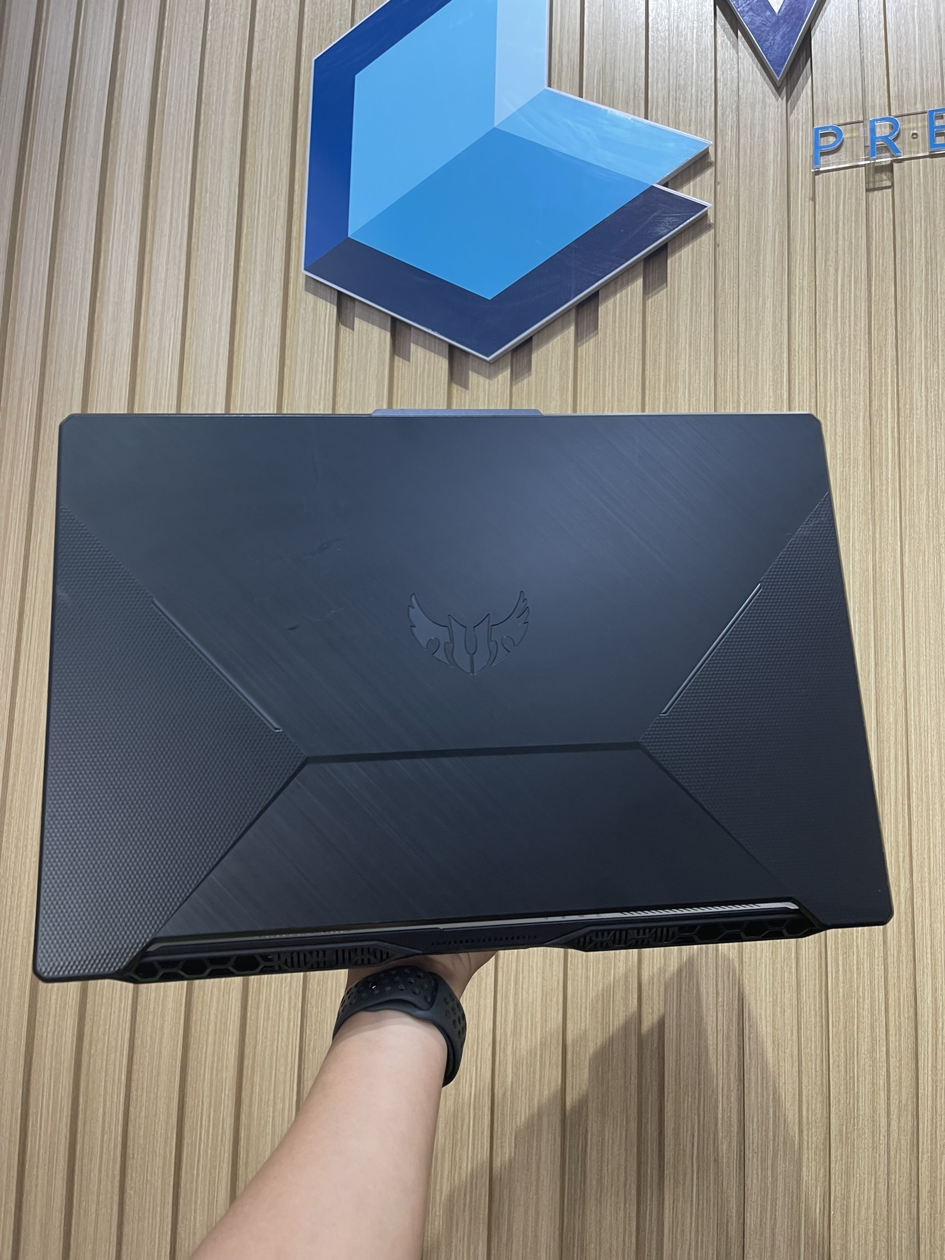 Asus Tuf A17 R5 4600H GTX1650, 17.3” FHD 144Hz
