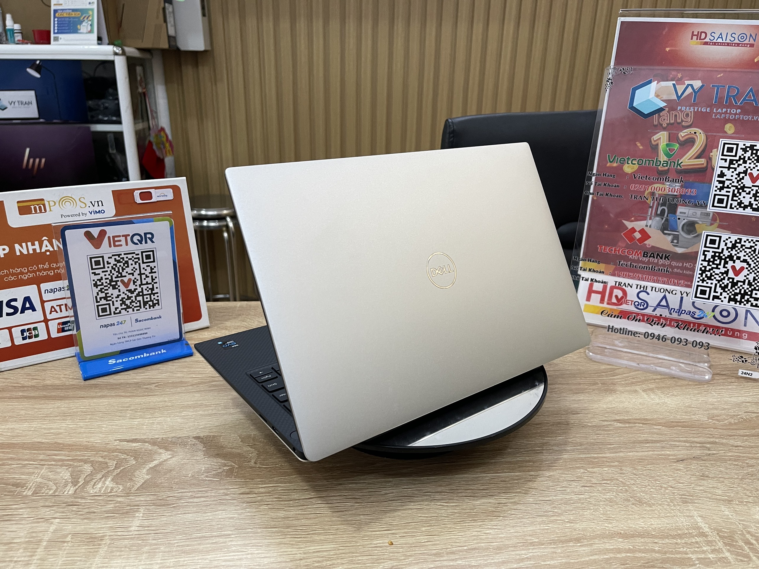 DELL XPS 9305 UHD 4K I5 1135G7 8GB 512G DELL XPS 9305 UHD 4K I5 1135G7 8GB 512G