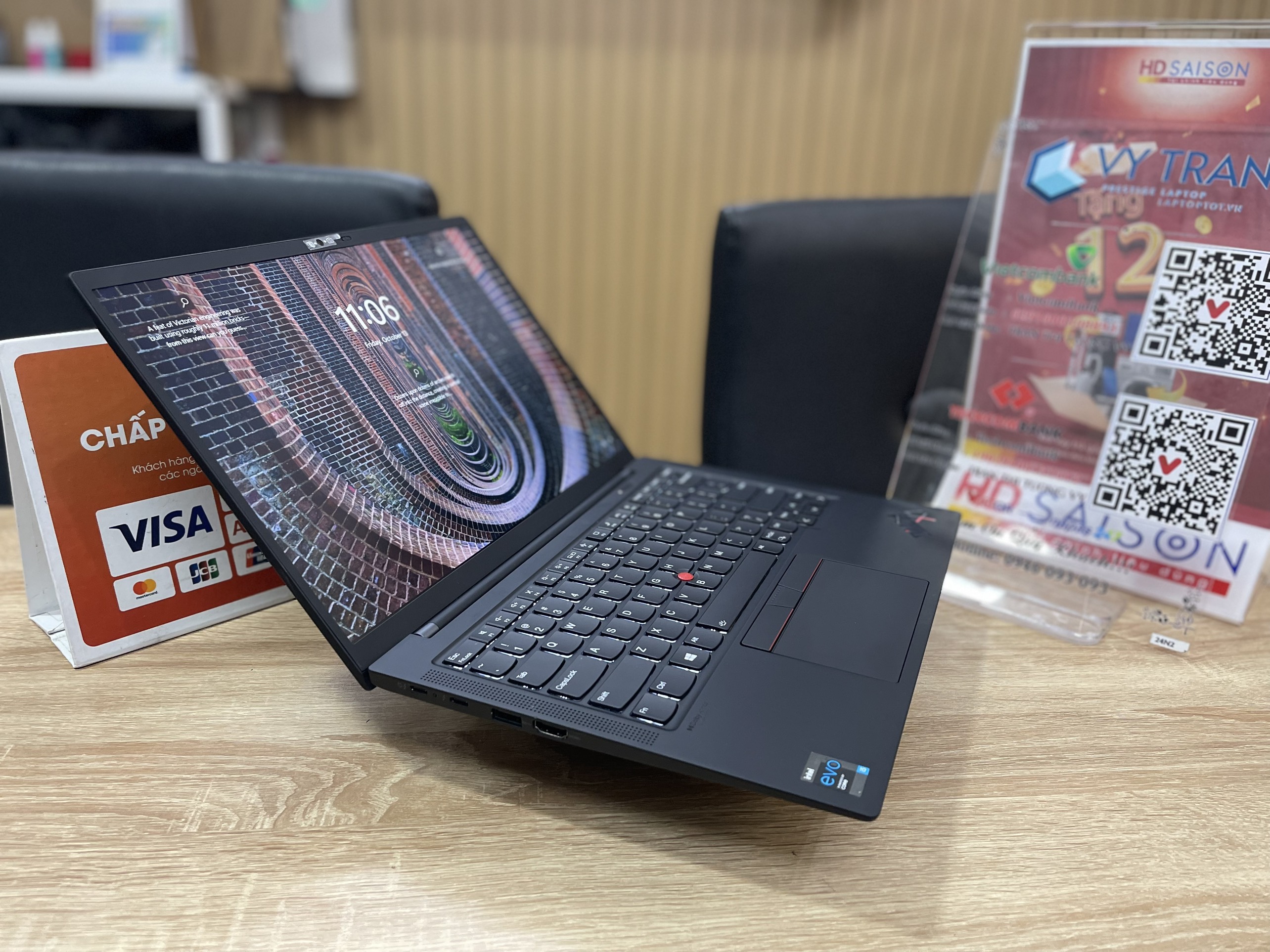 Lenovo Thinkpad X1 Carbon Gen 9  Core i7-1185G7/Intel iris Xe/16GB /1TB /14" IPS FHD+ 