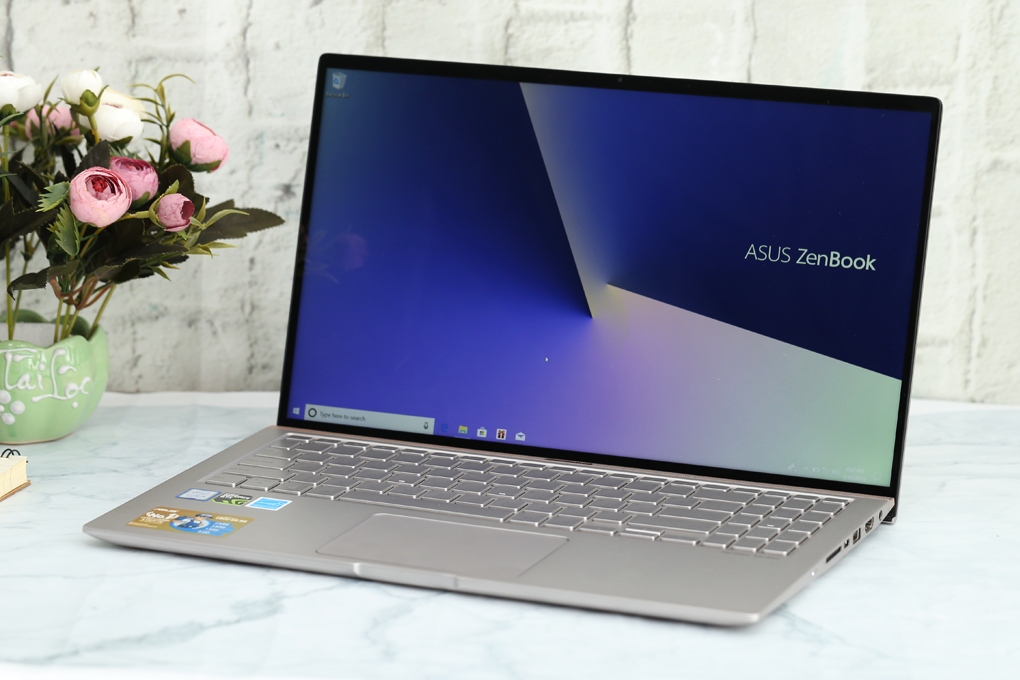 Asus Zenbook UX533FD I5 8265U/ RAM 8GB SSD 256GB/ GTX 1050/ FULL HD/ TRÀN VIỀN VÀNG GOLD/ GIÁ RẺ i5 8265U/GTX 1050/8GB /512GB /15.6" FHD Asus Zenbook UX533FD I5 8265U/ RAM 8GB SSD 256GB/ GTX 1050/ FULL HD/ TRÀN VIỀN VÀNG GOLD/ GIÁ RẺ i5 8265U/GTX 1050/8GB /512GB /15.6" FHD