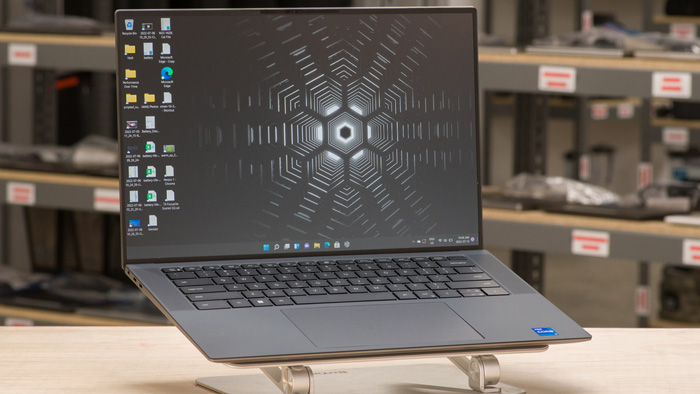 Laptop DELL PRECISION 5570 2022 i9 12900H/ RAM 32GB/ SSD 1TB/ 15INCH FHD+/ VGA RTX A2000 8GB