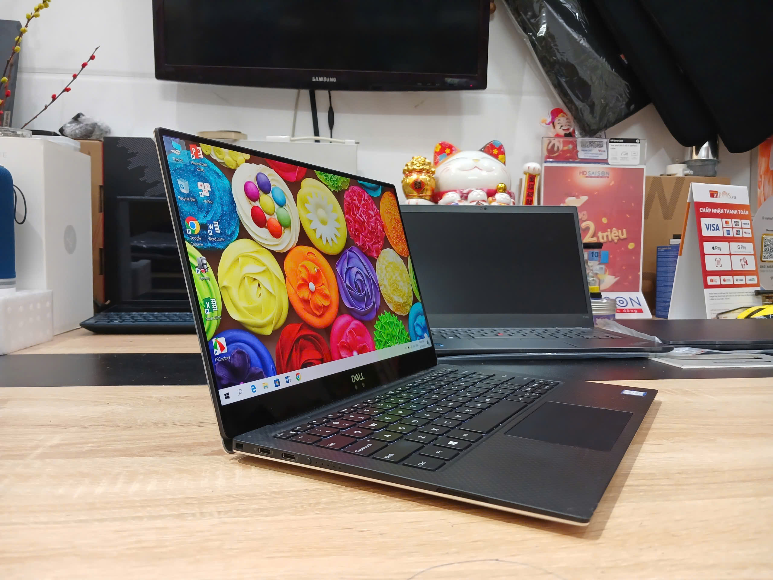Dell XPS 9370 Core i5 8250U/ 8GB/ 256GB/ 13 inch FHD