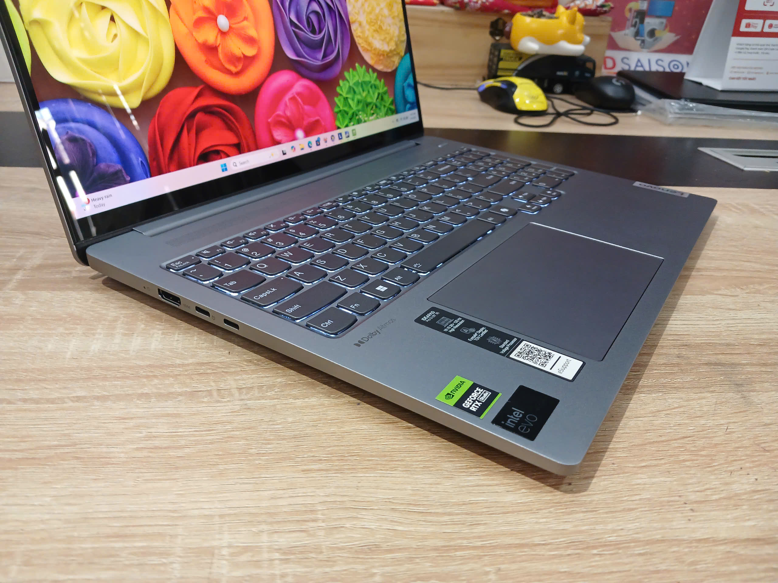 Dell Latitude 5530 i5 1235U 16GB 256GB 15.6 FHD