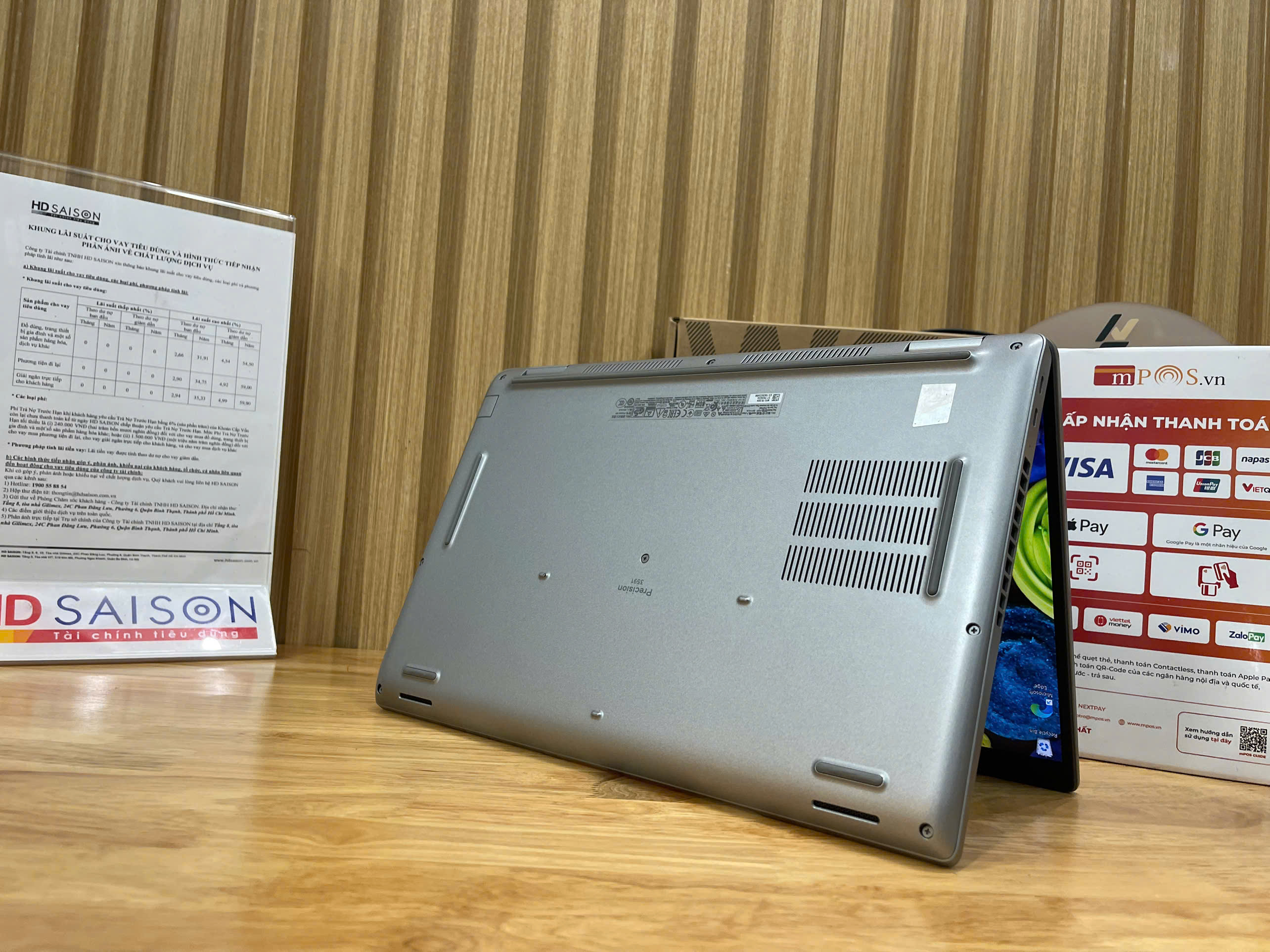 Dell Precision 3591 Ultra 7 RTX 2000 Ada
