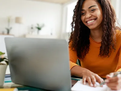 Kinh nghiệm chọn mua laptop cho sinh viên 2025: Hướng dẫn từ A-Z để tìm "người bạn đồng hành" hoàn hảo