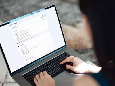  Hướng dẫn kiểm tra laptop cũ khi mua A-Z: Checklist toàn diện từ chuyên gia Laptoptot